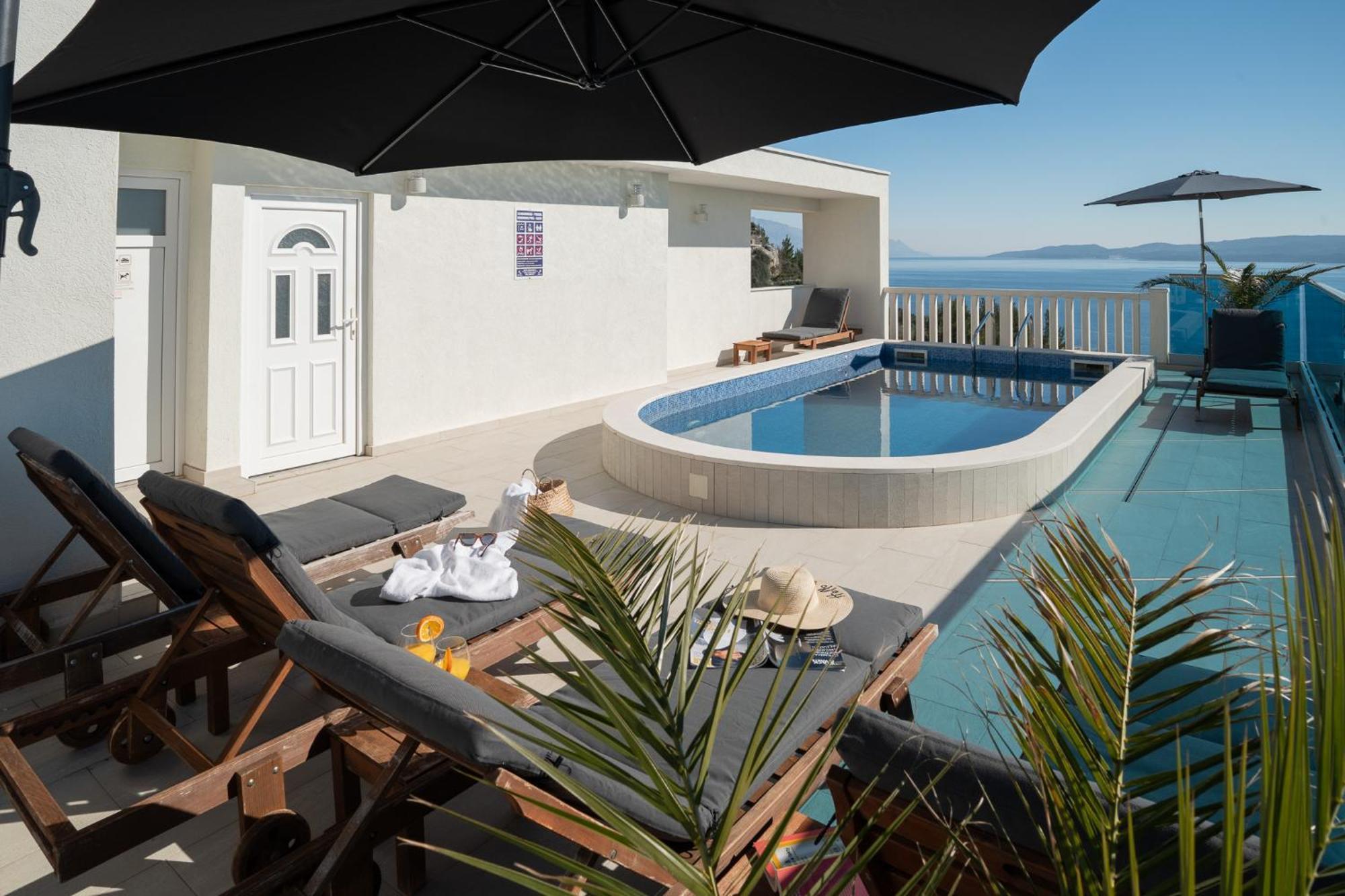Apartment Sunny Hill With Rooftop Pool *